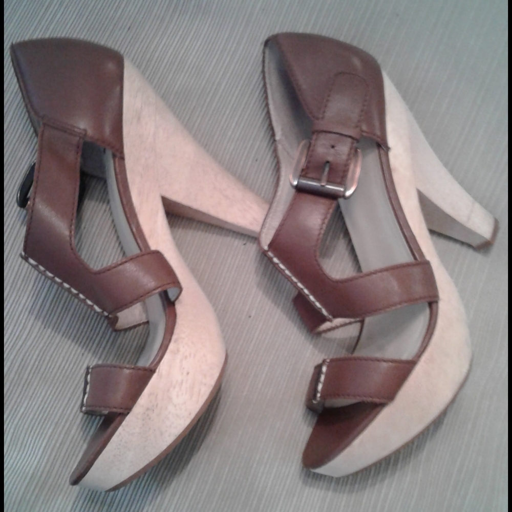 Max Studio Brown Heels - image 4